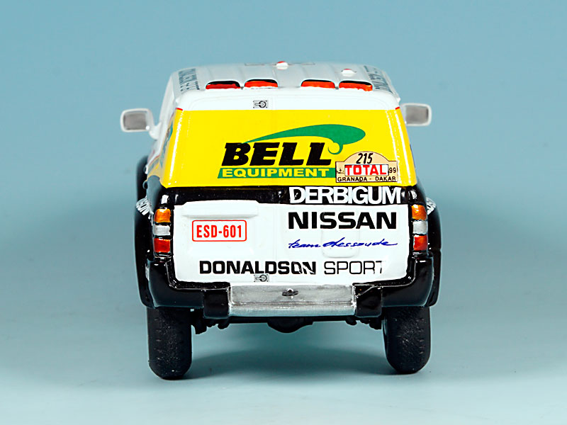 Nissan-Donaldson-Dakar-99-04