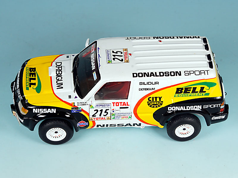 Nissan-Donaldson-Dakar-99-05